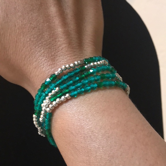 New 🌺 5 Handmade Bracelets 🌺 - Picture 2 of 4